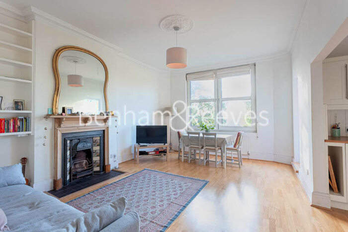 2 Bedroom Apartment To Rent In Nassington Road, Hampstead, NW3