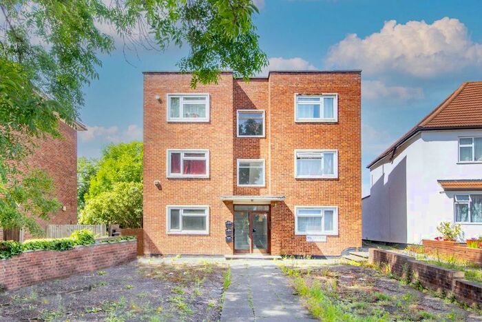 2 Bedroom Flat To Rent In Lynton Terrace, London, W3