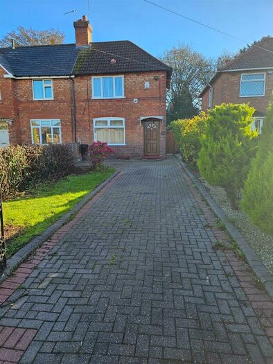 2 Bedroom House To Rent In Hazelville Road, Birmingham, B28