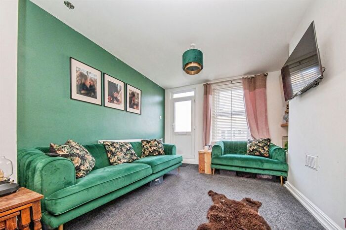 2 Bedroom End Of Terrace House For Sale In Parkeston Road, Parkeston, Harwich, CO12