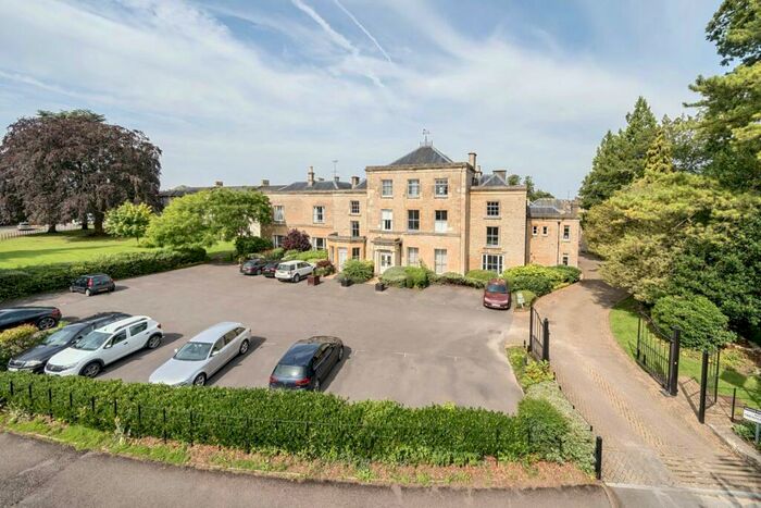 3 Bedroom Apartment To Rent In Chesterton Lane, Cirencester, Gloucestershire, GL7