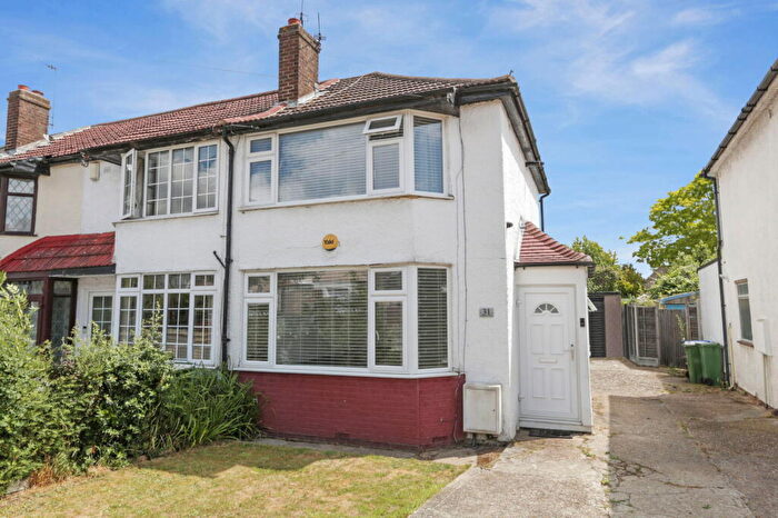 2 Bedroom End Of Terrace House For Sale In Porthkerry Avenue, Welling, DA16