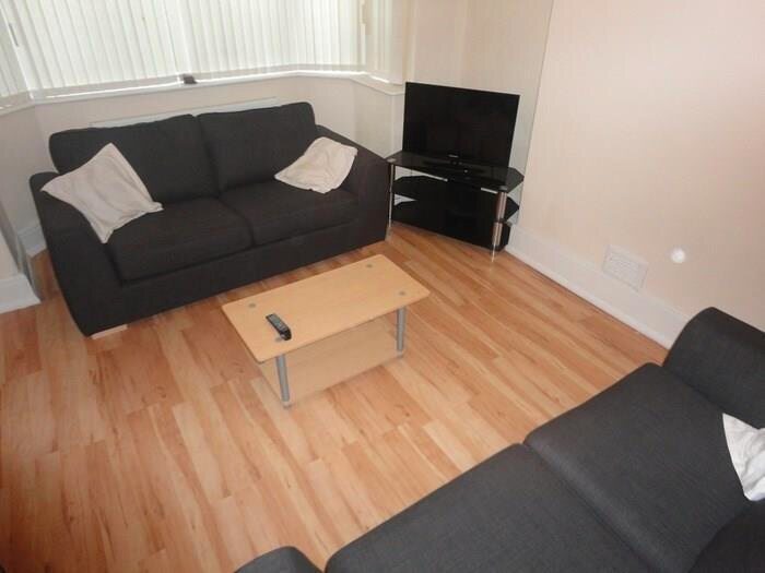 6 Bedroom Semi-Detached House To Rent In £ Pppw, Mauldeth Road West, Withington, M20