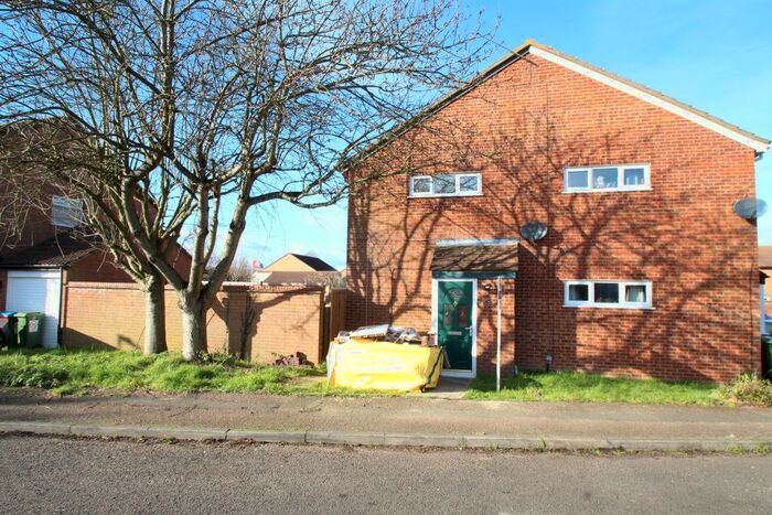 1 Bedroom House To Rent In Lambourne Avenue, Aylesbury, HP21