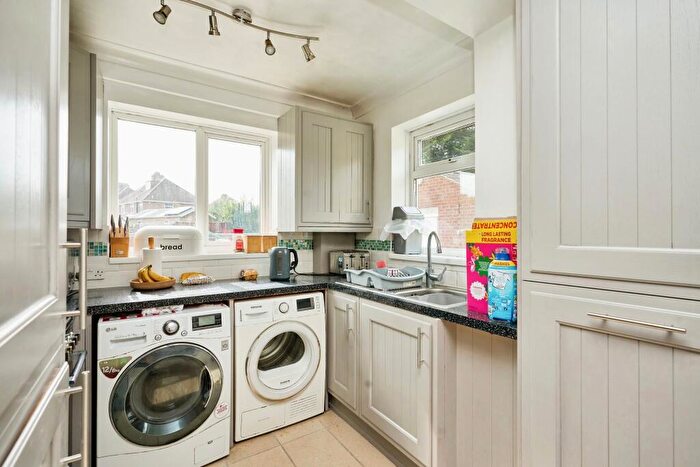 3 Bedroom End Of Terrace House For Sale In Caesars Road, Newport, Isle Of Wight, PO30