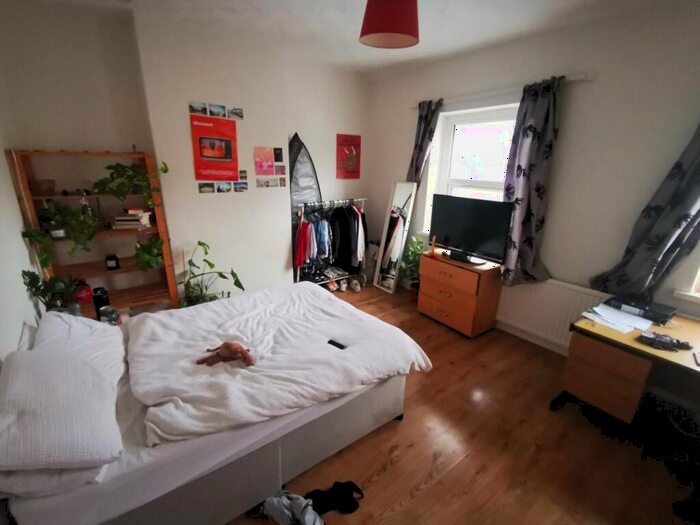 5 Bedroom House To Rent In Cathays Terrace, Cathays, Cardiff, CF24