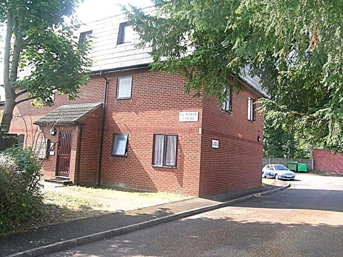 1 Bedroom Flat To Rent In Kingston Road, Staines-Upon-Thames, Surrey, TW18