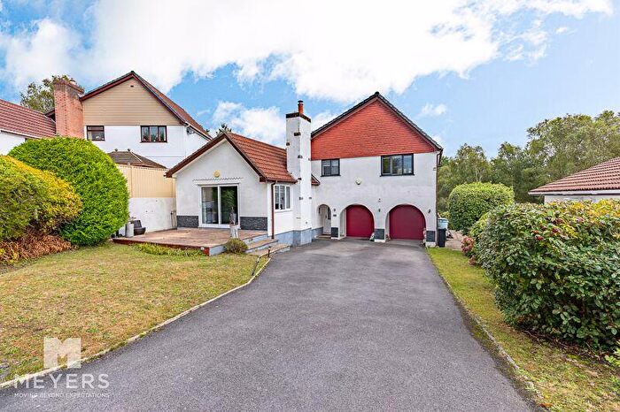 4 Bedroom Detached House For Sale In Tollerford Road, West Canford Heath, Poole, BH17