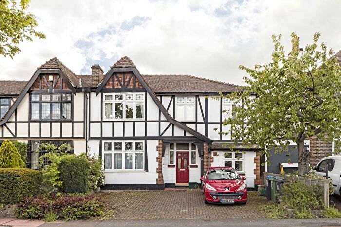 1 Bedroom Property To Rent In Surbiton Hill Park, Surbiton, KT5