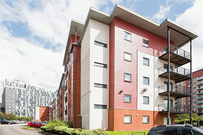 2 Bedroom Flat For Sale In Woden Street, Salford, Greater Manchester, M5