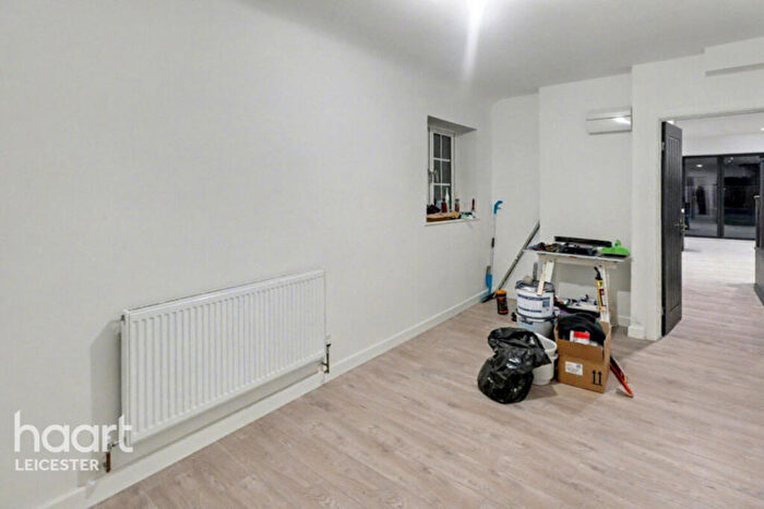 4 Bedroom Bungalow For Sale In Ingarsby Close, Leicester, LE7