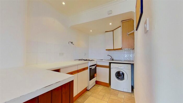 1 Bedroom Flat To Rent In Thornwood Avenue, Glasgow, G11
