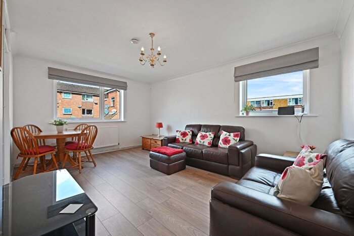 2 Bedroom Flat For Sale In Huxley Close, Northolt, UB5