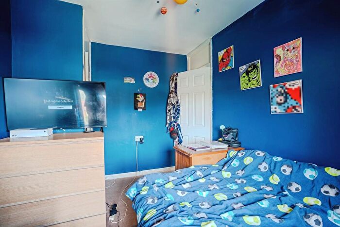 3 Bedroom End Of Terrace House For Sale In Hinton Crescent, Hereford, HR2