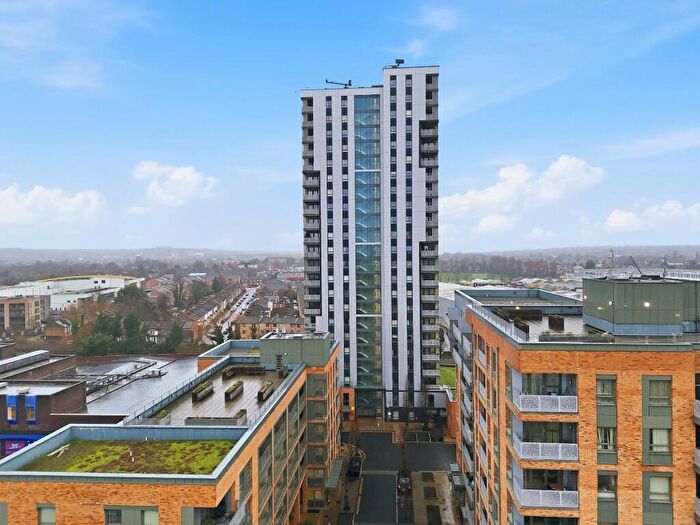 2 Bedroom Apartment For Sale In Cannon Road, London, N17
