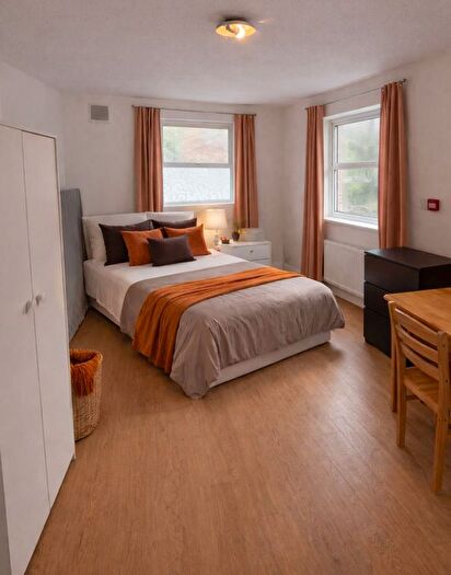 Studio To Rent In Finsbury Park, London, N4