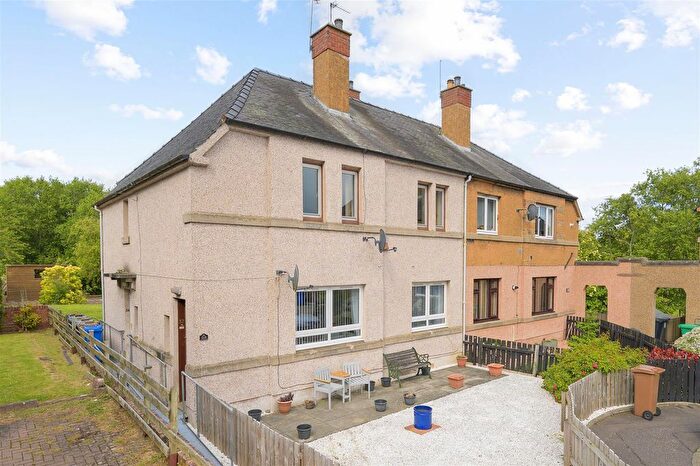 2 Bedroom Flat For Sale In Logie Place, Dunfermline, KY12