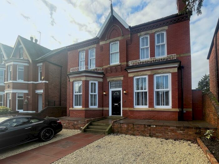 4 Bedroom Property To Rent In Mill Lane, Southport, Merseyside., PR9