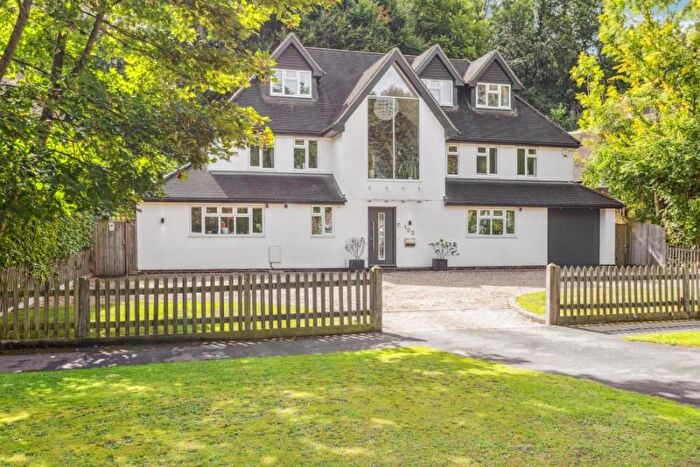 6 Bedroom Detached House To Rent In Valley Road, Rickmansworth, WD3