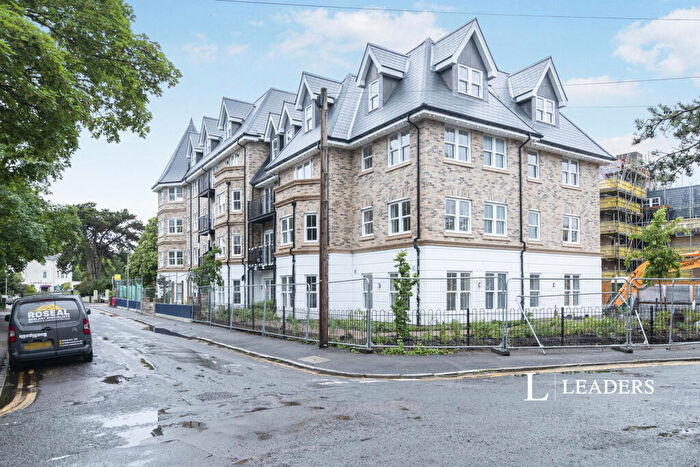 2 Bedroom Flat To Rent In Durley Road, Bournemouth, Dorset, BH2
