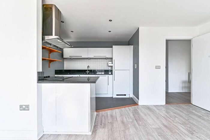 3 Bedroom Flat For Sale In Regents Park Road, Chalk Farm, London, NW1