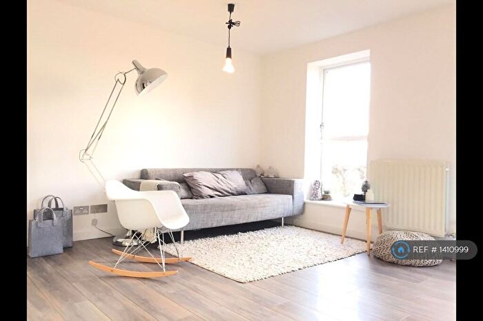 2 Bedroom Flat To Rent In Wesley Avenue, London, E16