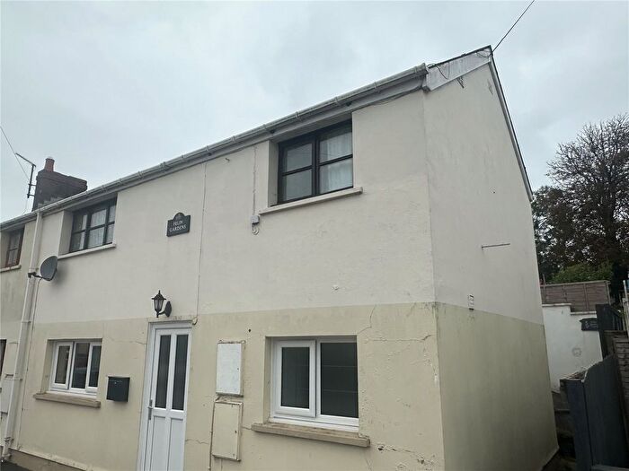1 Bedroom Flat For Sale In High Street, Bancyfelin, Carmarthen, Carmarthenshire, SA33