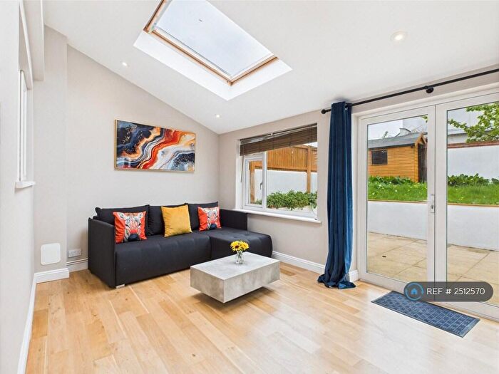 5 Bedroom Semi-Detached House To Rent In Queen Road, Cheltenham, GL50