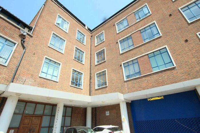 1 Bedroom Flat To Rent In Grange Yard, London, SE1