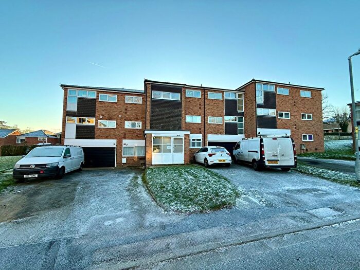 2 Bedroom Flat To Rent In Bideford Green, Leighton Buzzard, LU7