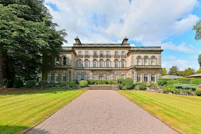 3 Bedroom Flat To Rent In Aldridge Road, Little Aston, Sutton Coldfield, B74