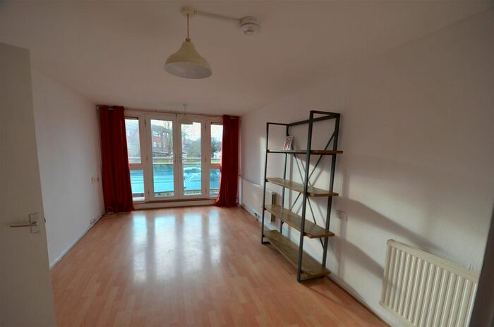 2 Bedroom Flat To Rent In Francis Road, Harrow-On-The-Hill, Harrow, HA1