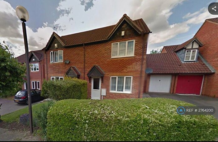 3 Bedroom Semi Detached House To Rent In Chalwell Ridge, Milton Keynes, MK5