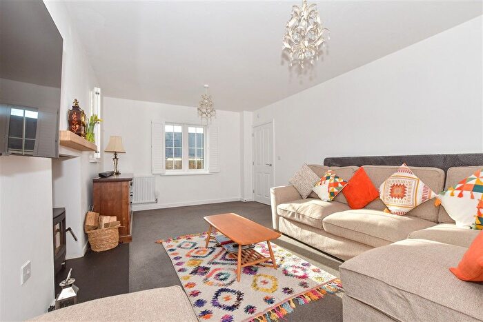 4 Bedroom Detached House For Sale In Hazel Close, Headcorn, Kent, TN27