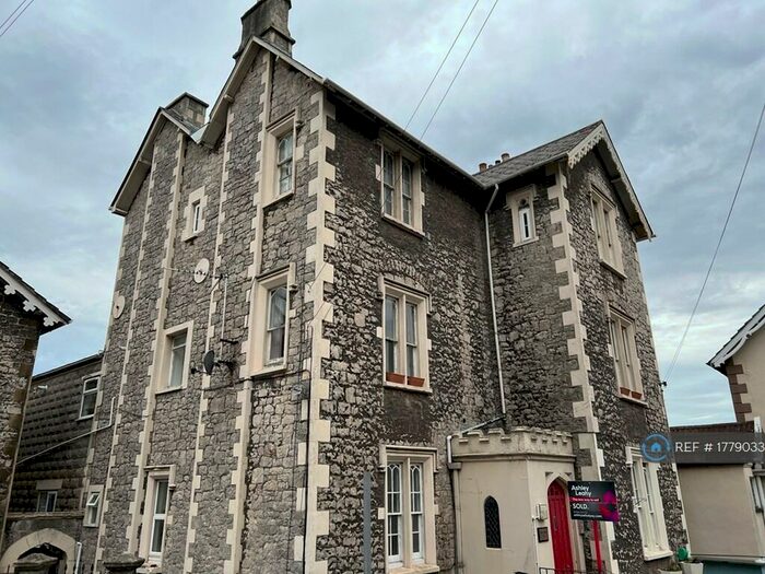 2 Bedroom Flat To Rent In Park Lodge, Weston-Super-Mare, BS23