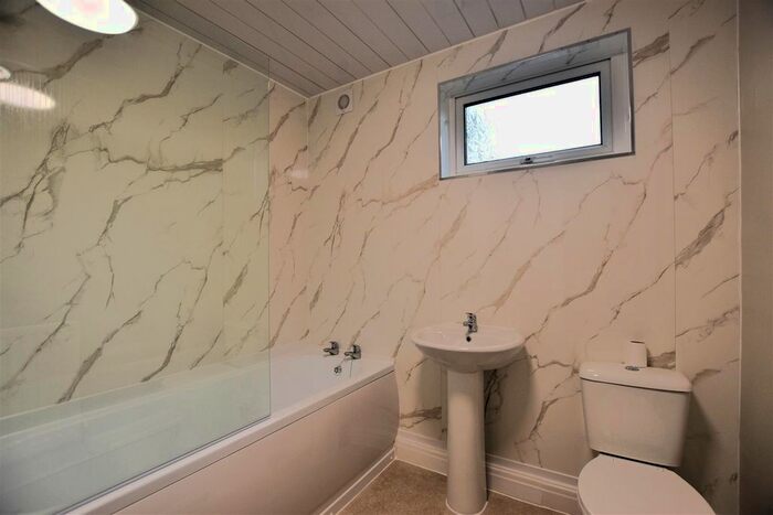 2 Bedroom Flat To Rent In Manorfields, Whalley, Clitheroe, BB7