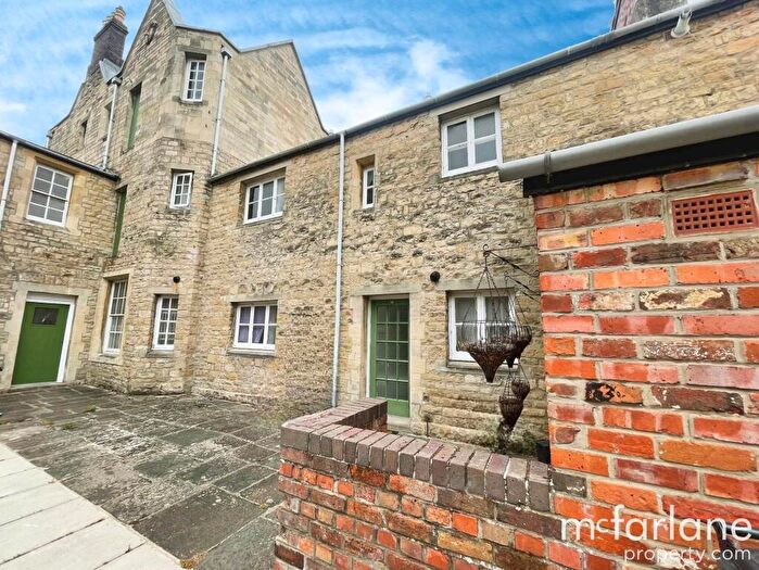 2 Bedroom Flat For Sale In Oxford Street, Swindon, SN1
