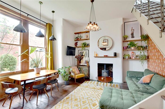 1 Bedroom Apartment For Sale In Kidbrooke Park Road, Blackheath, London, SE3