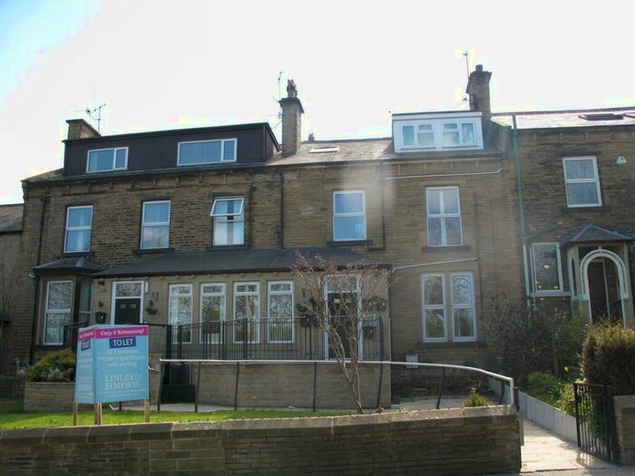 1 Bedroom Flat To Rent In Kirkgate, Shipley, West Yorkshire, BD18