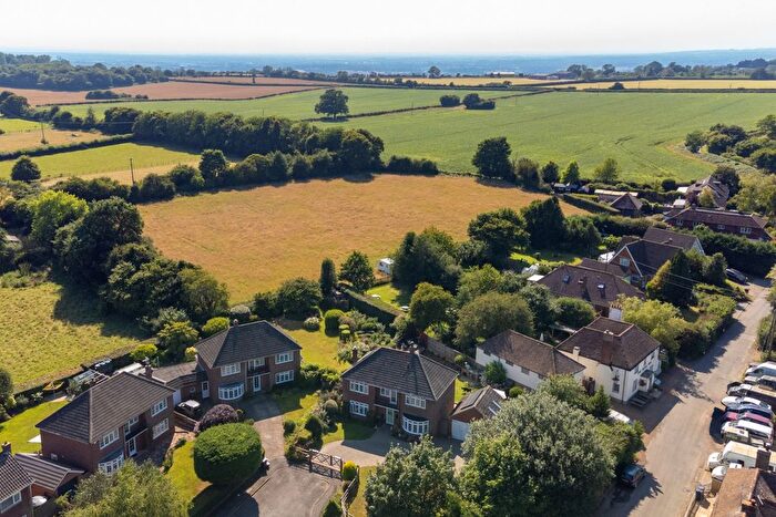 5 Bedroom Detached House For Sale In The Street, Hastingleigh, Ashford, TN25