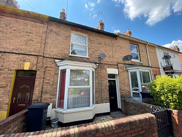 2 Bedroom Terraced House To Rent In Staplegrove Road, Taunton, Somerset, TA2