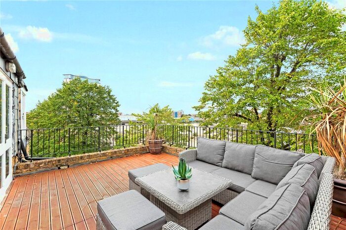 2 Bedroom Flat To Rent In Eardley Crescent, London, SW5