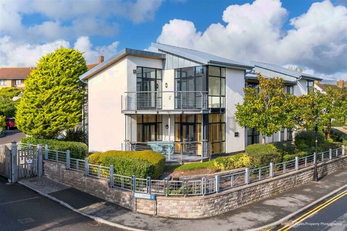 2 Bedroom Flat To Rent In Y Cerigos, Barry, Vale Of Glamorgan, CF62