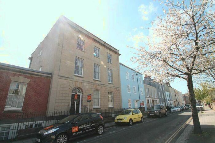 2 Bedroom Flat To Rent In Garden Flat, Kingsdown Parade, BS6