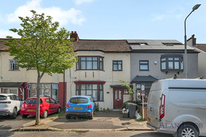 3 Bedroom Terraced House For Sale In Brook Road, Ilford, IG2