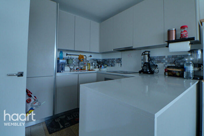 3 Bedroom Apartment For Sale In Wembley Park, HA9