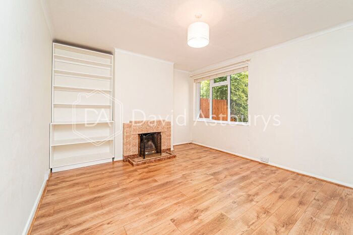 2 Bedroom Flat To Rent In Mount View Road, Crouch End, London, N4