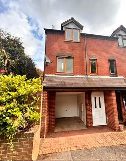 2 Bedroom Property To Rent In Glebe Court, Highley, Bridgnorth, WV16