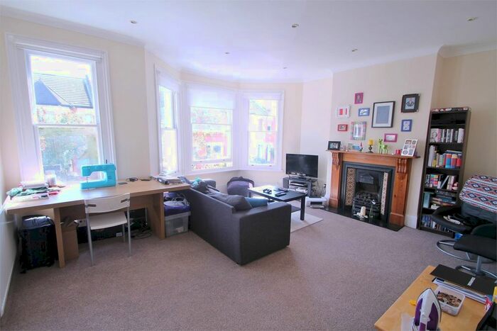 2 Bedroom Flat To Rent In Huntingdon Road, East Finchley, N2
