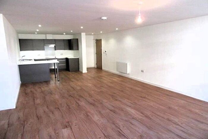 2 Bedroom Flat To Rent In Cheviot House, Baxter Avenue, Southend On Sea, Essex, SS2